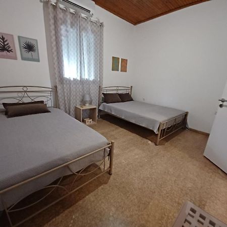 Beach House For Up To 9 People Near Olympia Katakolo Eksteriør billede